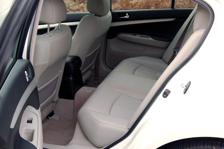  Infiniti G37x S Sedan 2009 года  (фото 9 из 44)